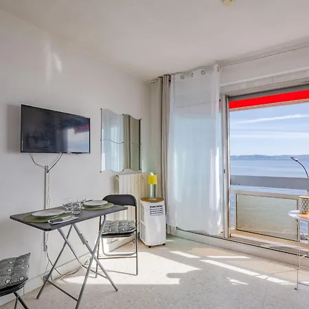 Le Grand Large-5 By Interhome