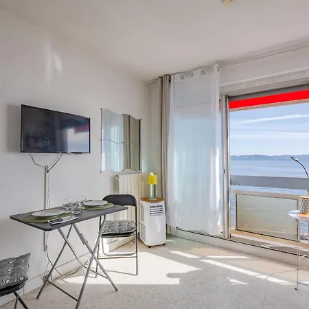 Le Grand Large-5 By Interhome